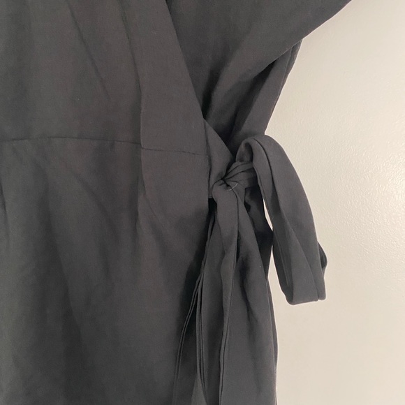 Stradivarius black crossover top - Picture 3 of 3